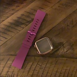 Brand new fit bit versa band no screen cover